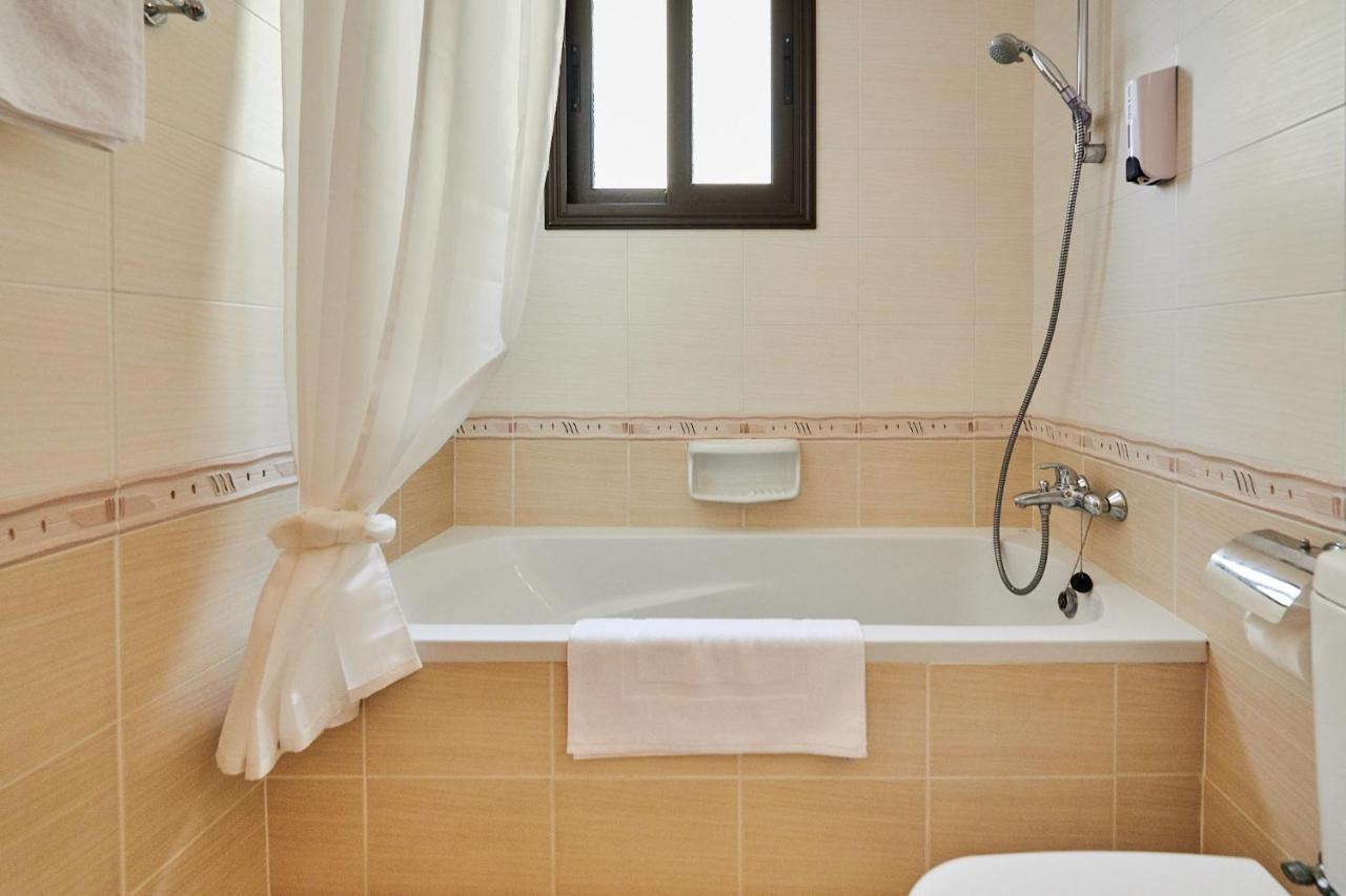 Kyklades Angie Resort Protaras Exterior photo